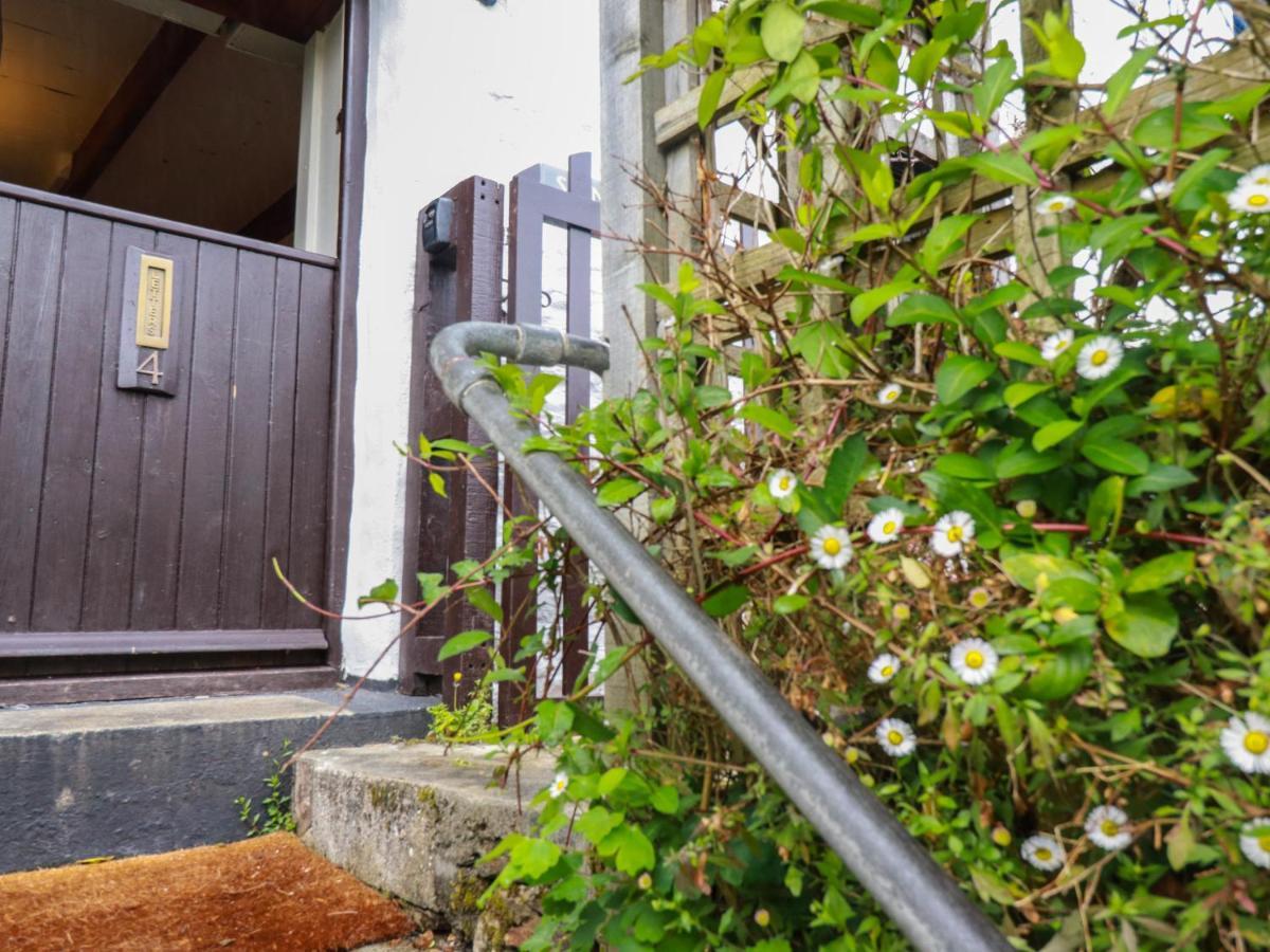 4 Trenhaile Terrace Truro Exterior photo